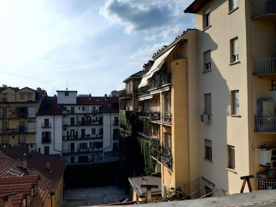 Apartamento La Mansarda Delle Mongolfiere Turín Exterior foto