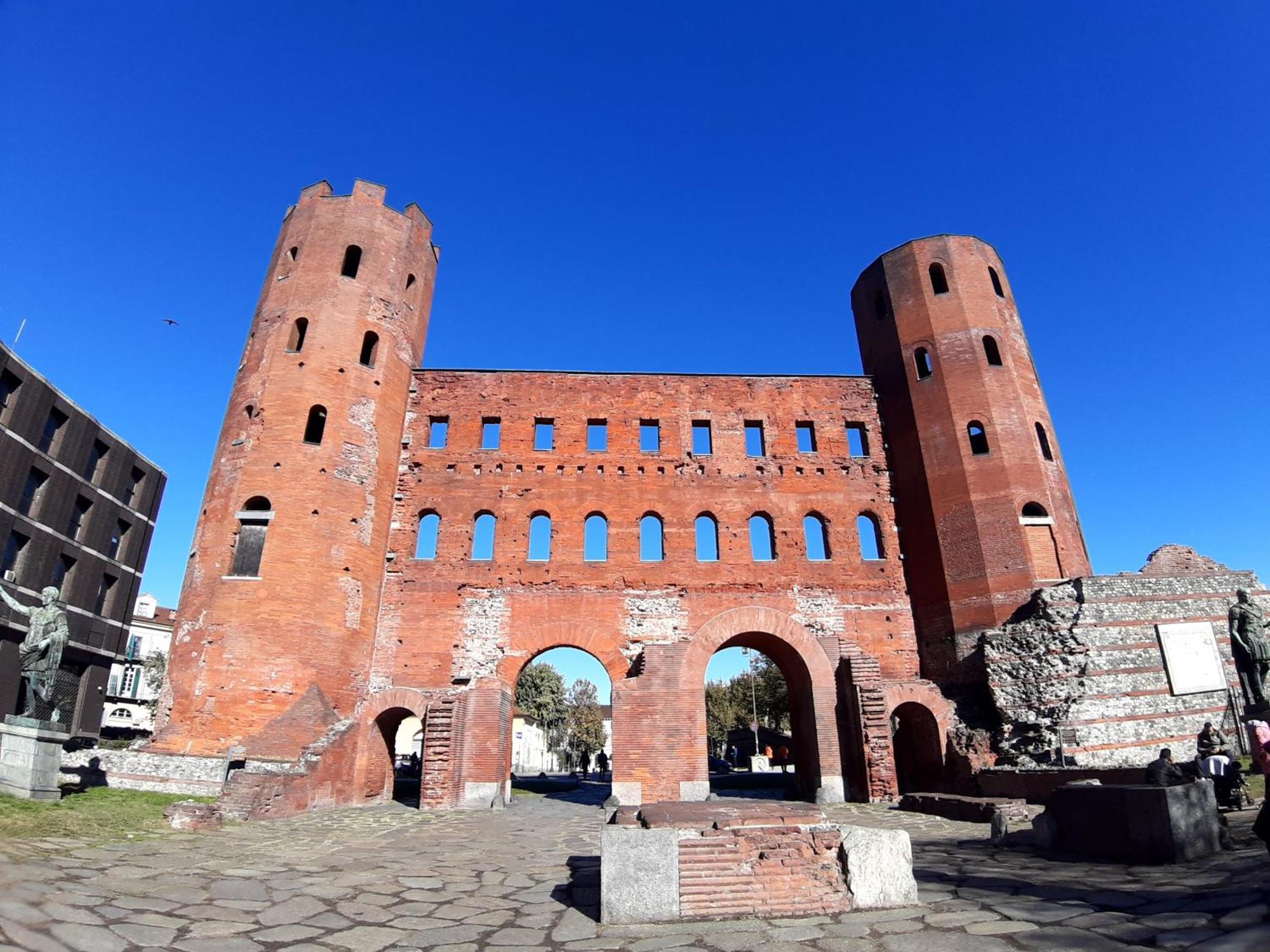 Apartamento La Mansarda Delle Mongolfiere Turín Exterior foto